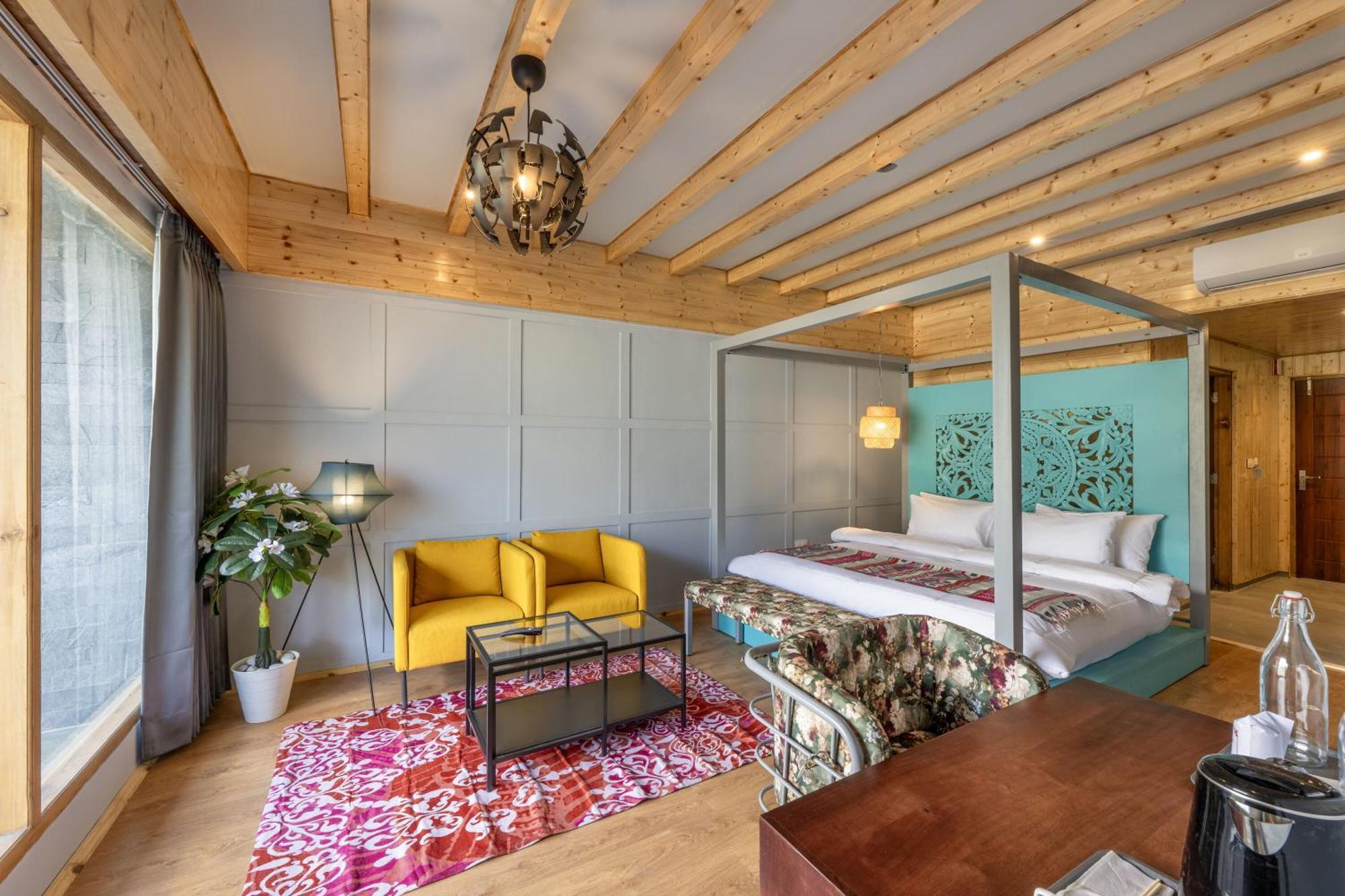 Отель Echor Himalayan Heights Luxe Manali Экстерьер фото