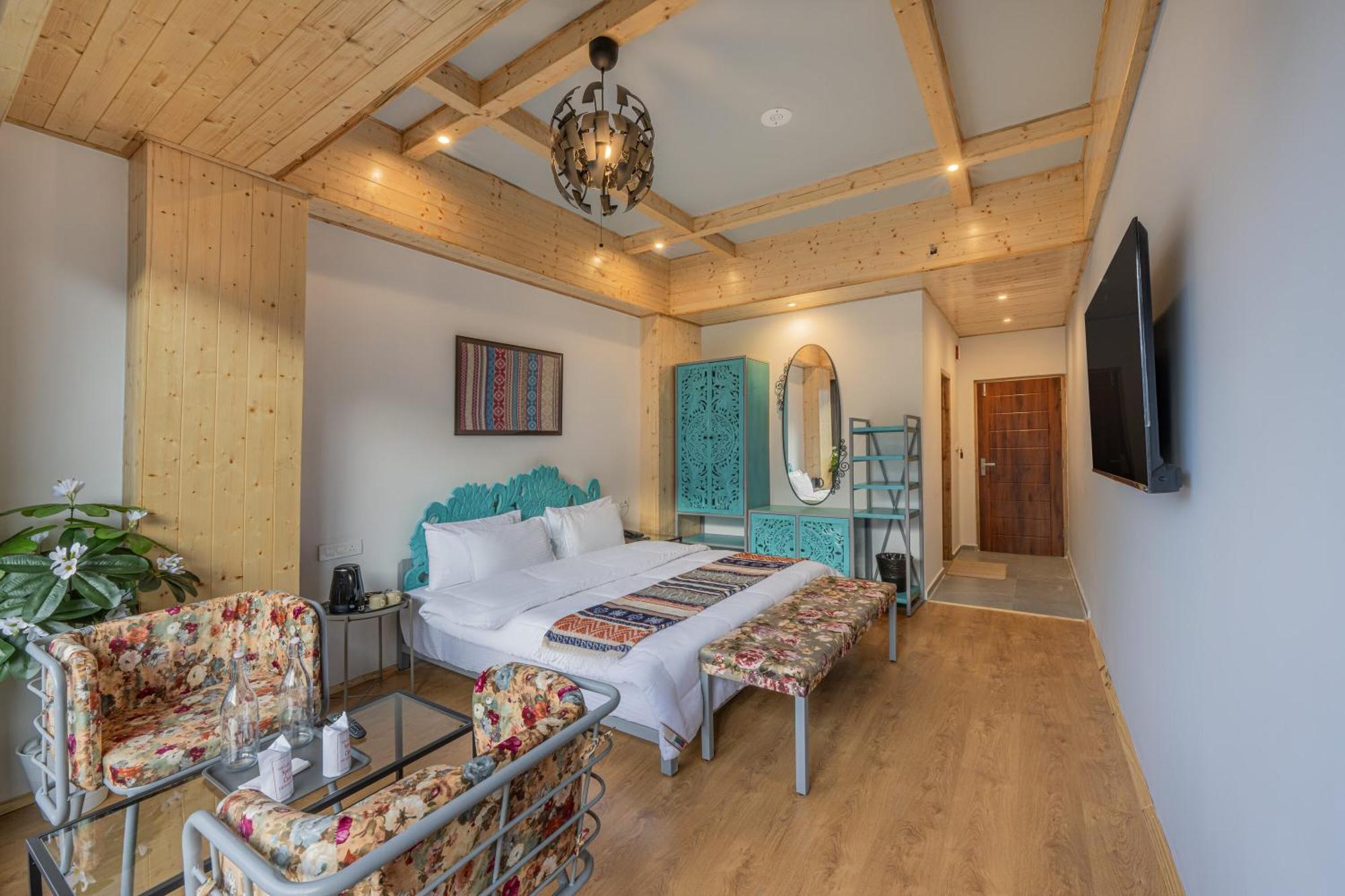 Отель Echor Himalayan Heights Luxe Manali Экстерьер фото
