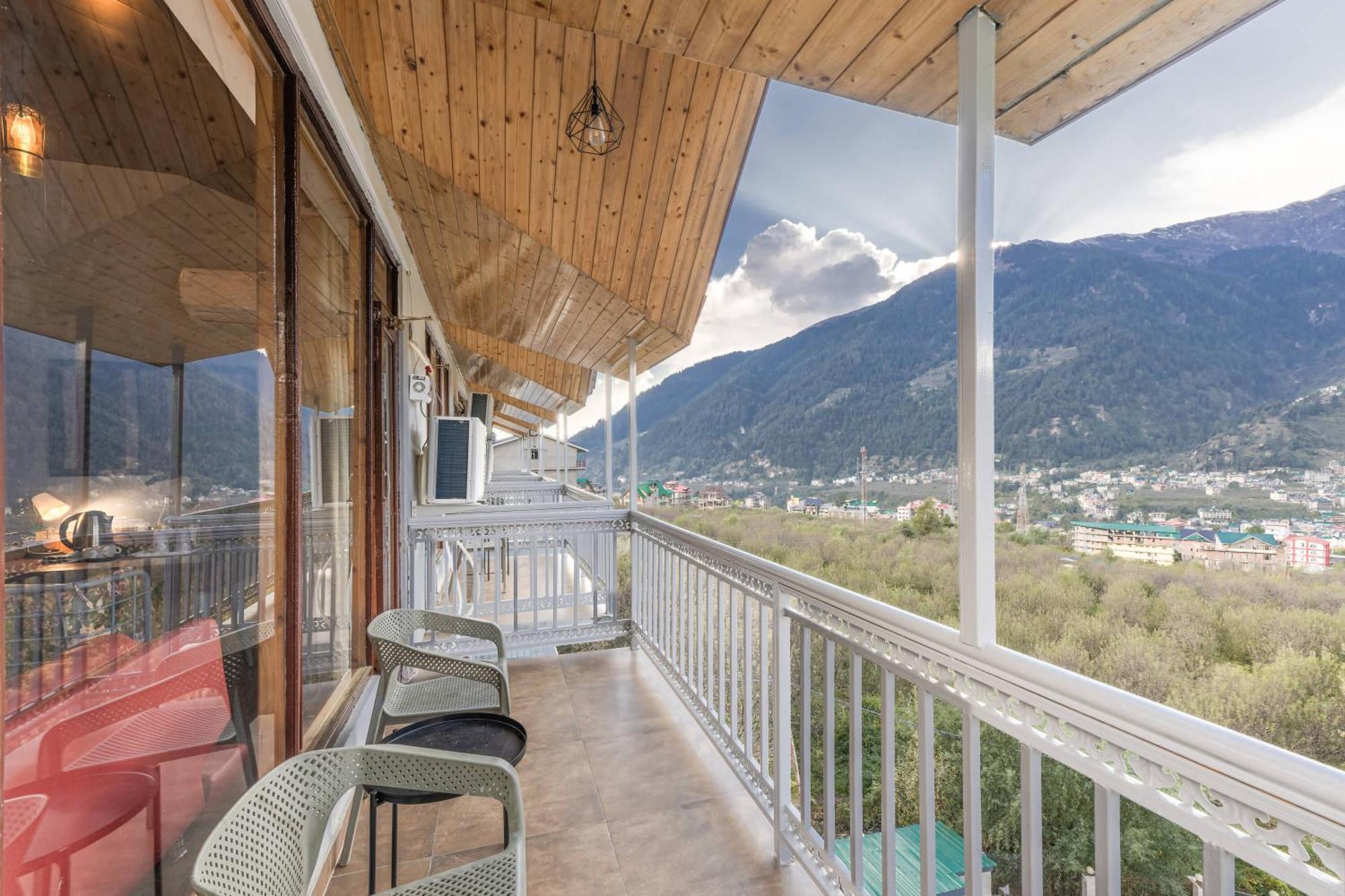 Отель Echor Himalayan Heights Luxe Manali Экстерьер фото