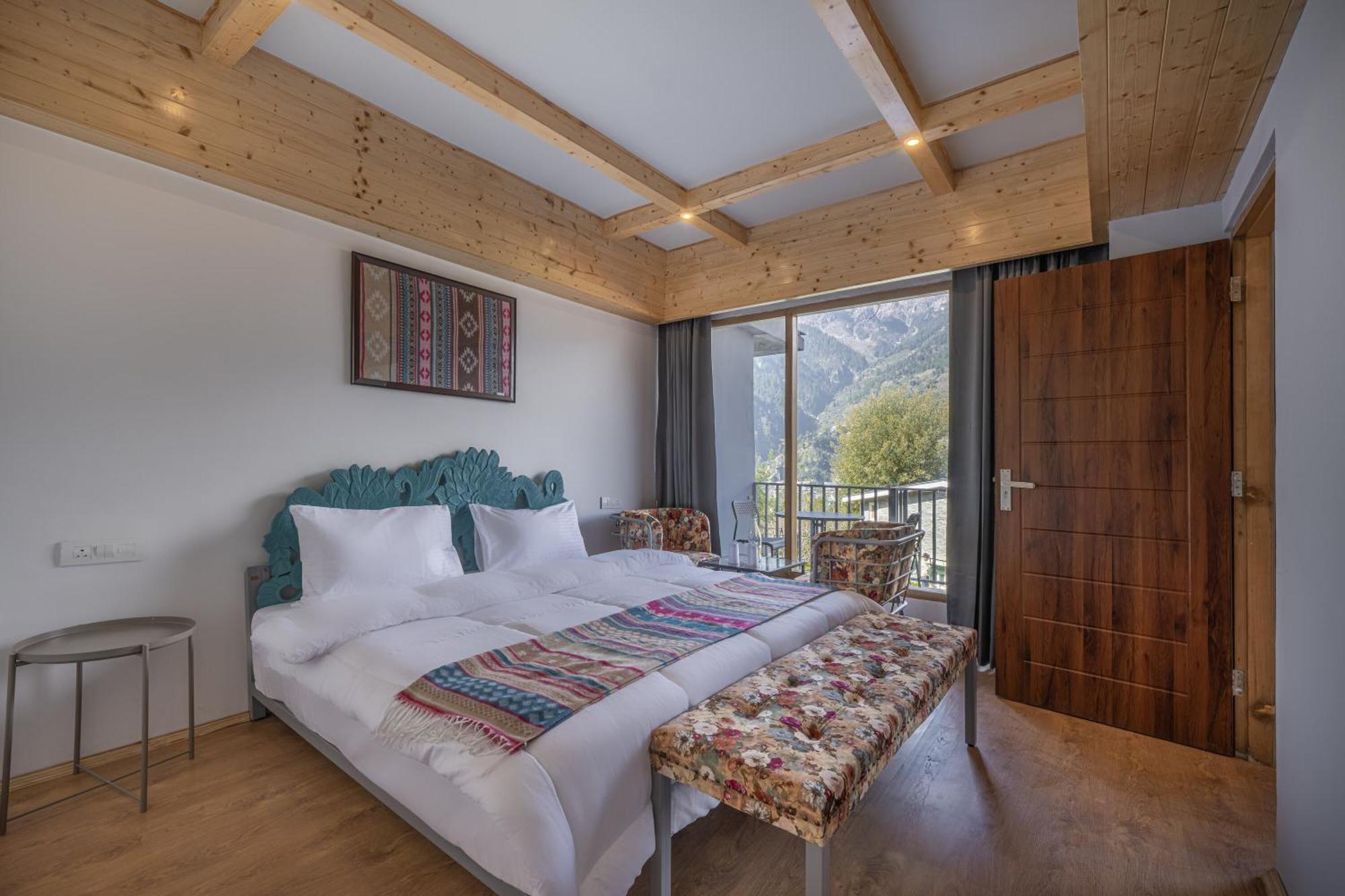 Отель Echor Himalayan Heights Luxe Manali Экстерьер фото