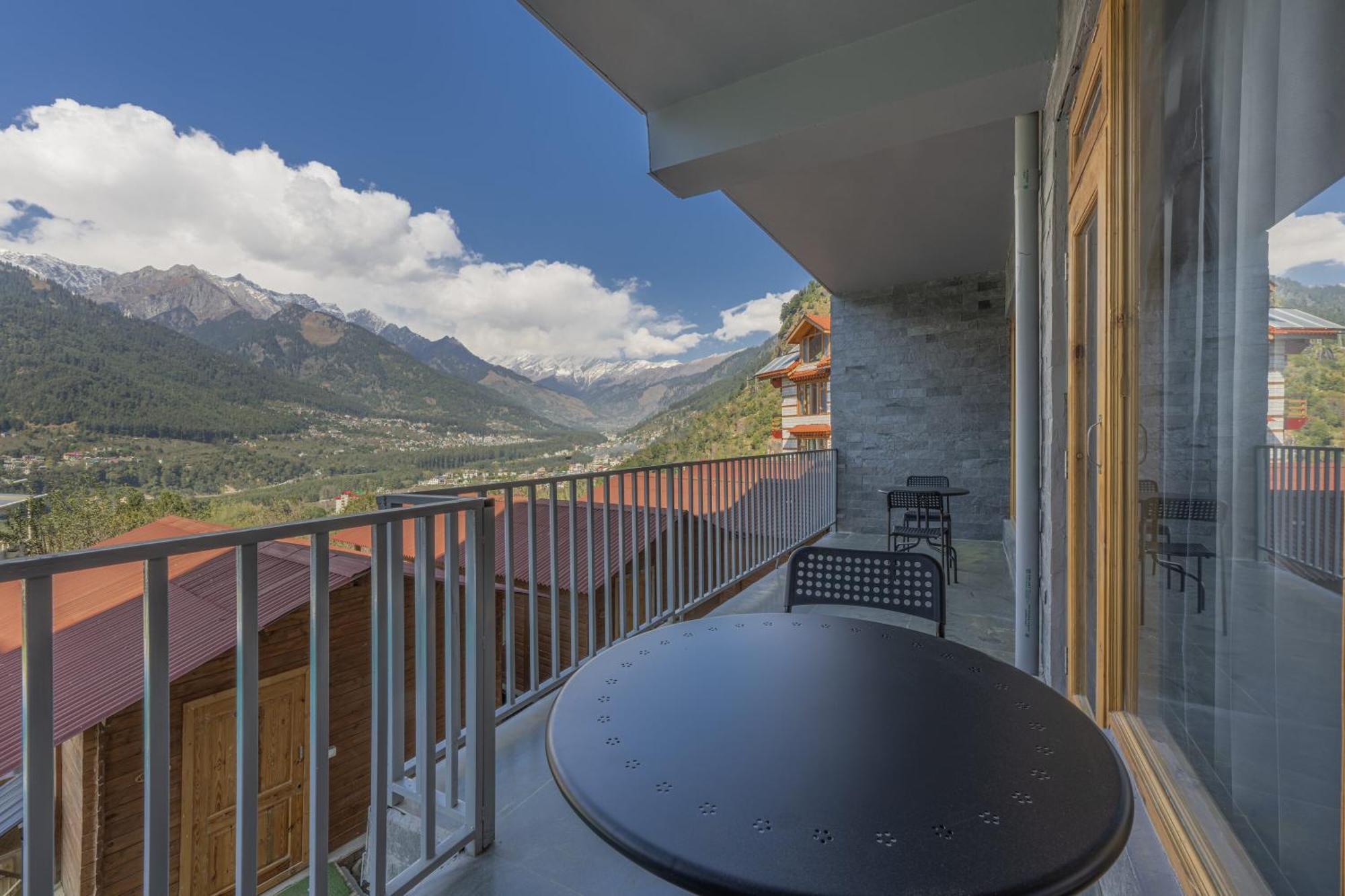 Отель Echor Himalayan Heights Luxe Manali Экстерьер фото