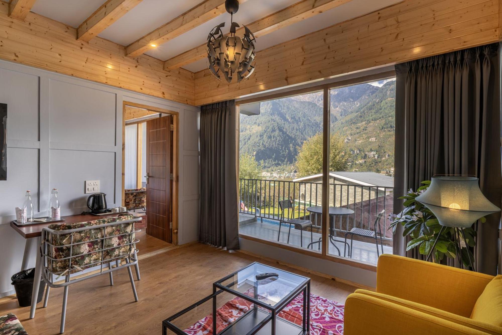 Отель Echor Himalayan Heights Luxe Manali Экстерьер фото