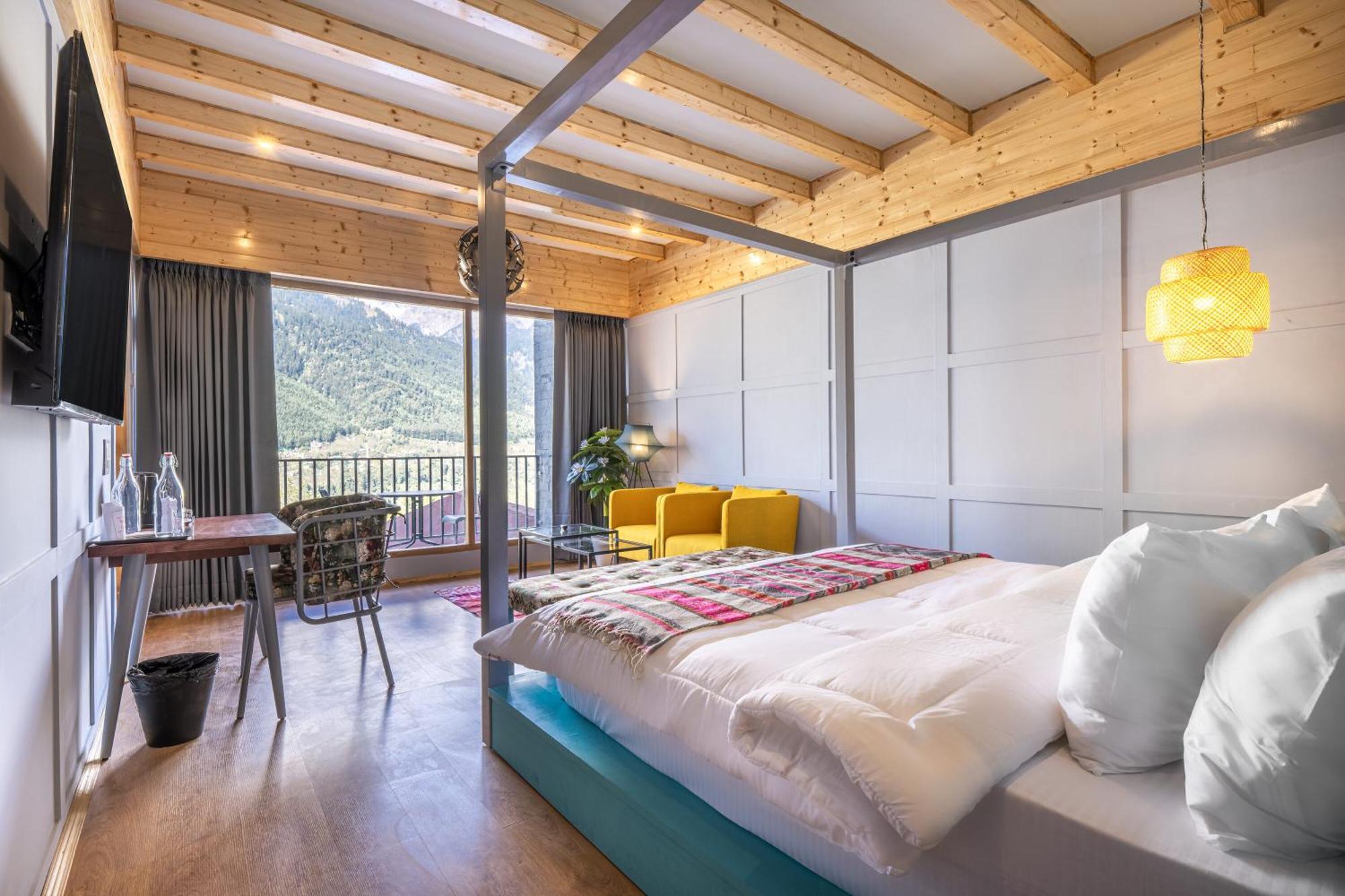 Отель Echor Himalayan Heights Luxe Manali Экстерьер фото