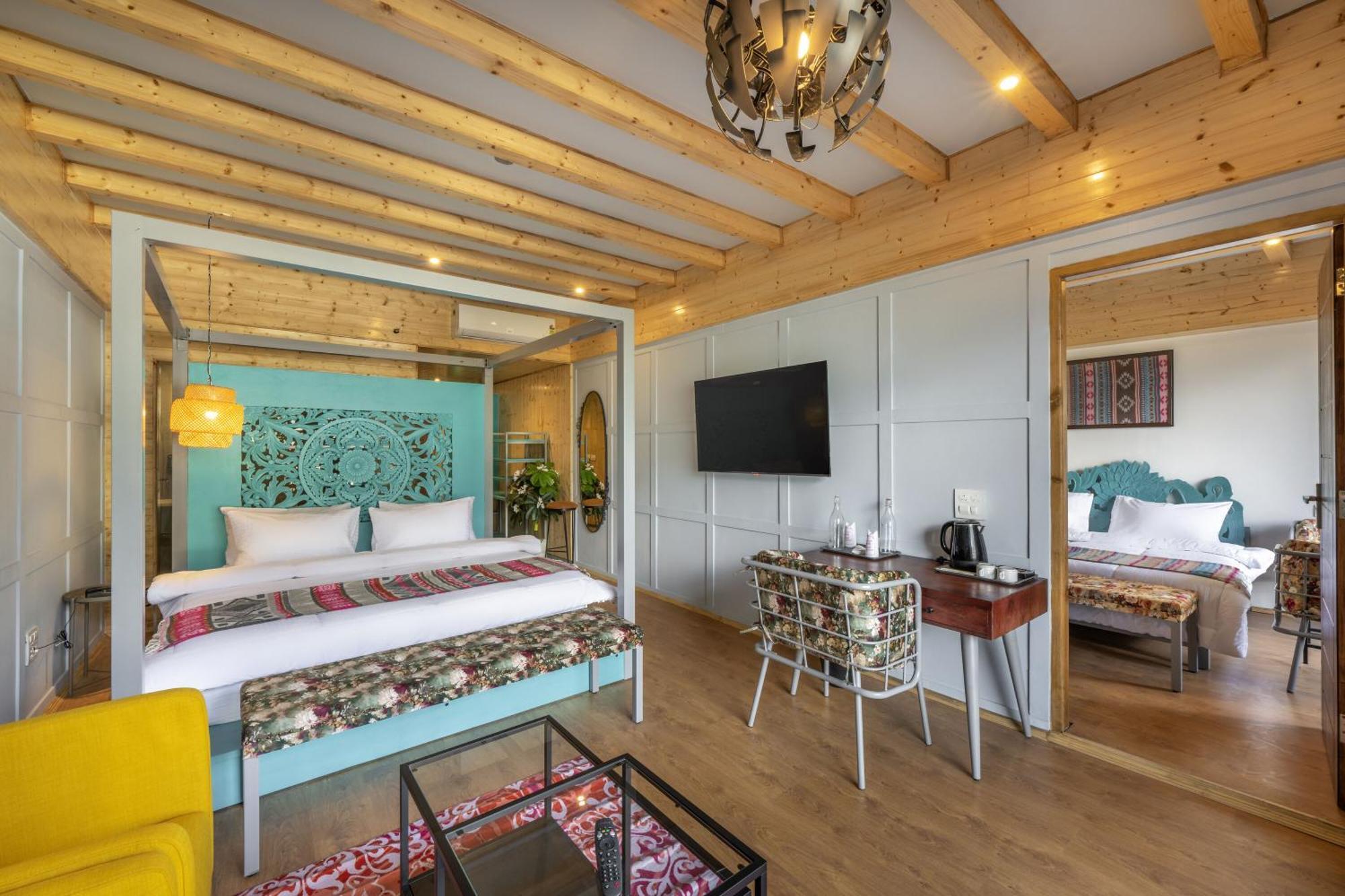 Отель Echor Himalayan Heights Luxe Manali Экстерьер фото