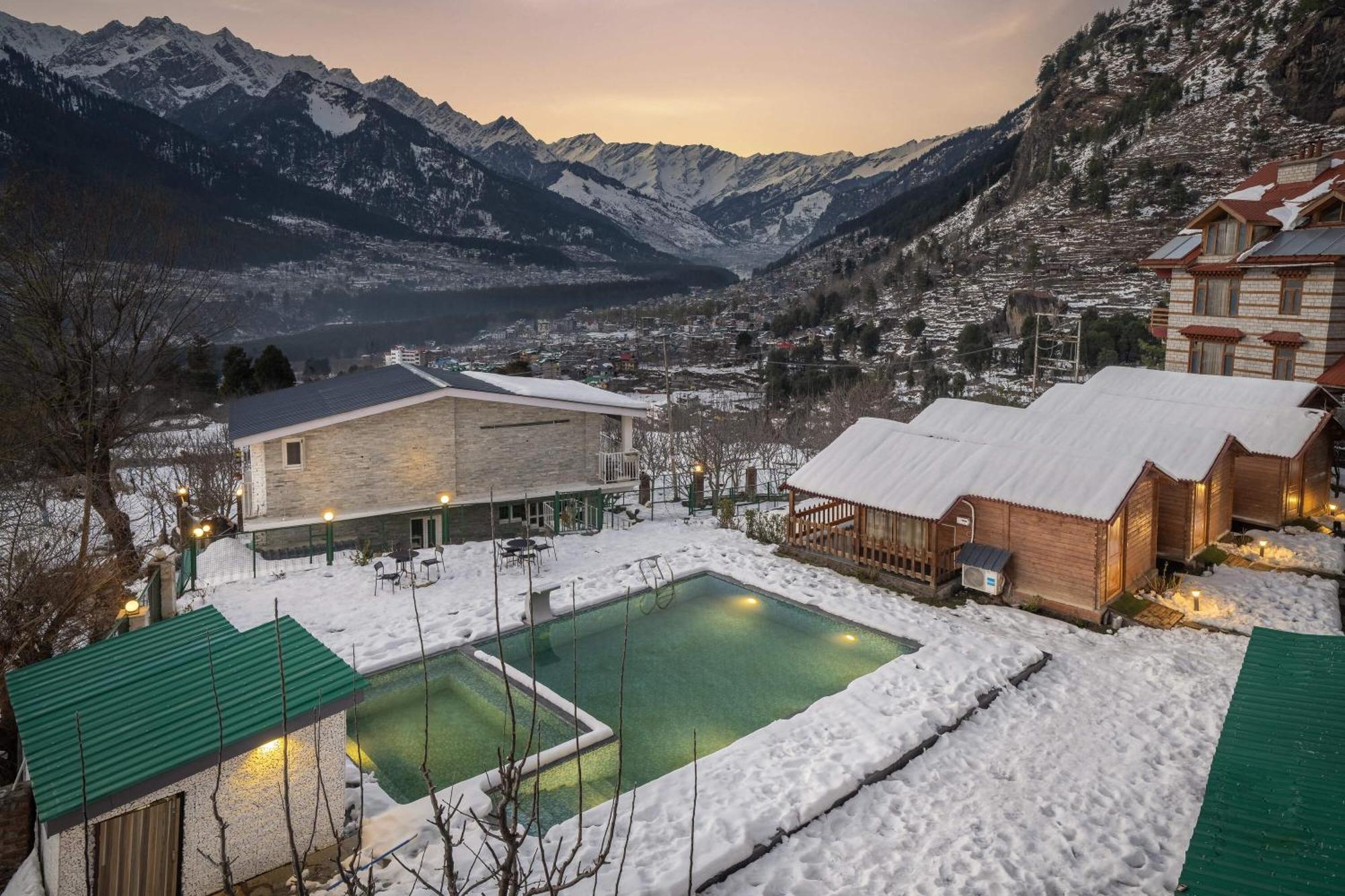 Отель Echor Himalayan Heights Luxe Manali Экстерьер фото