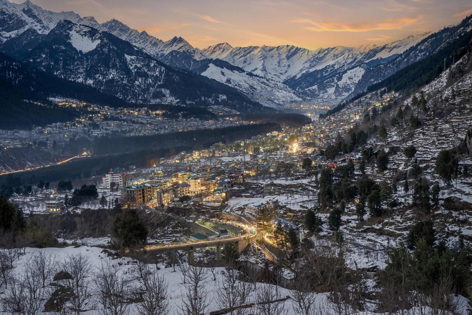 Отель Echor Himalayan Heights Luxe Manali Экстерьер фото