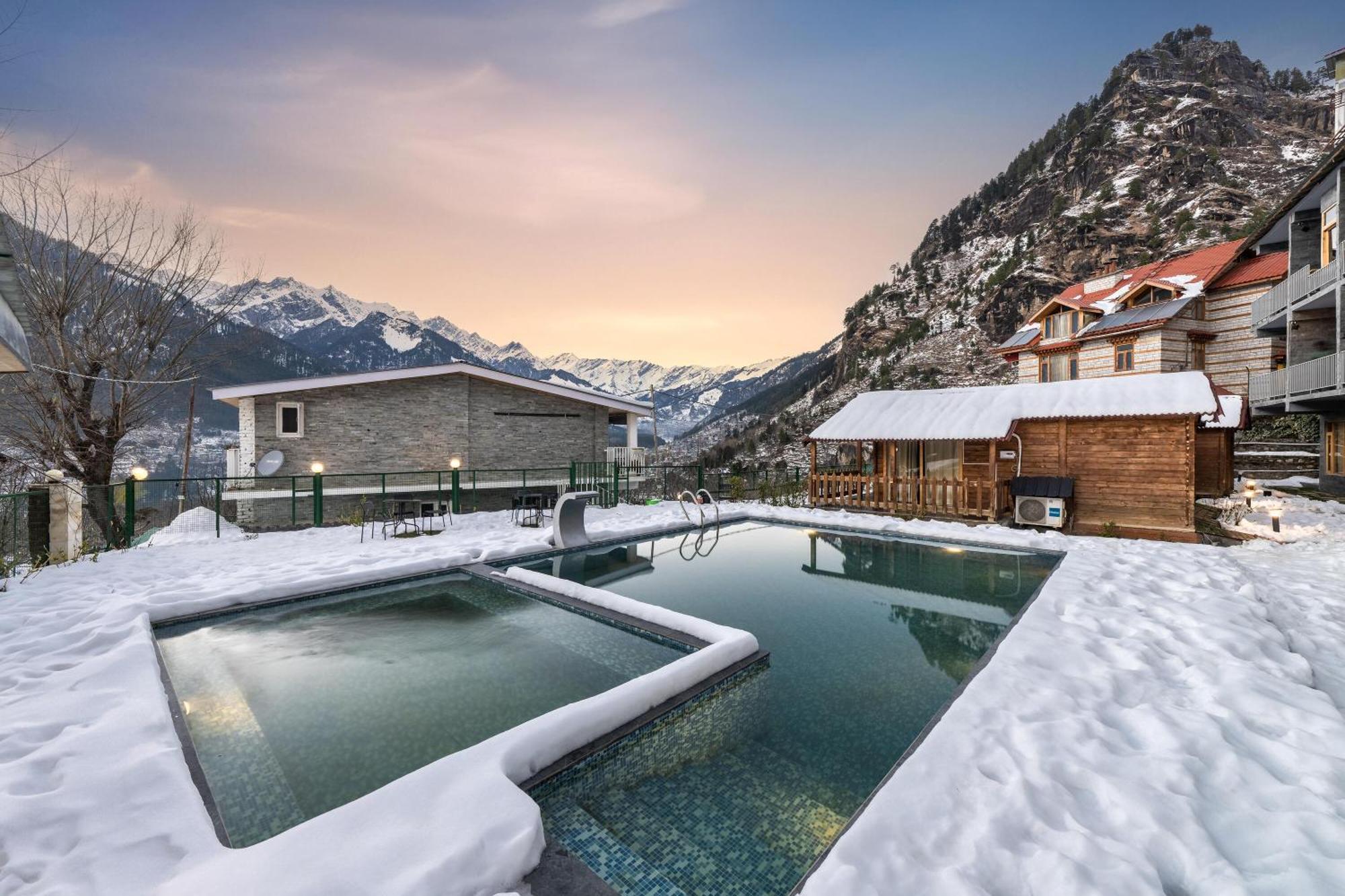 Отель Echor Himalayan Heights Luxe Manali Экстерьер фото