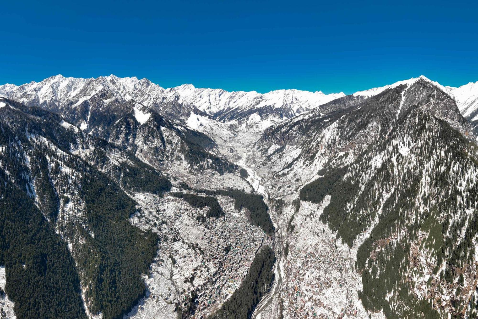 Отель Echor Himalayan Heights Luxe Manali Экстерьер фото